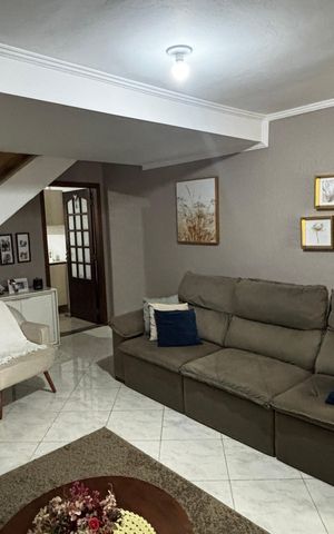 Casa à venda com 100m², 2 quartos e 1 vaga Casa à venda com 100m², 2 quartos e 1 vagaSala