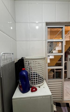 Casa à venda com 100m², 2 quartos e 1 vaga Casa à venda com 100m², 2 quartos e 1 vagaÁrea de Serviço