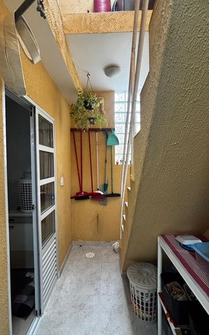 Casa à venda com 100m², 2 quartos e 1 vaga Casa à venda com 100m², 2 quartos e 1 vagaÁrea de Serviço
