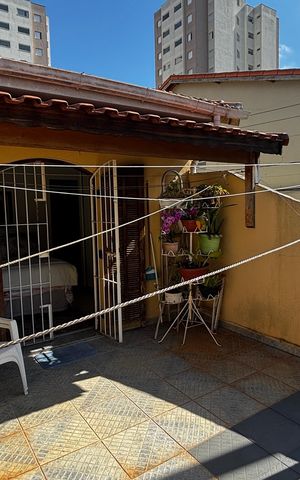 Casa à venda com 100m², 2 quartos e 1 vaga Casa à venda com 100m², 2 quartos e 1 vagaQuarto 1 Varanda
