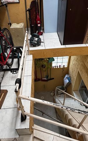 Casa à venda com 100m², 2 quartos e 1 vaga Casa à venda com 100m², 2 quartos e 1 vagaoficina