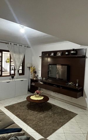 Casa à venda com 100m², 2 quartos e 1 vaga Casa à venda com 100m², 2 quartos e 1 vagaSala