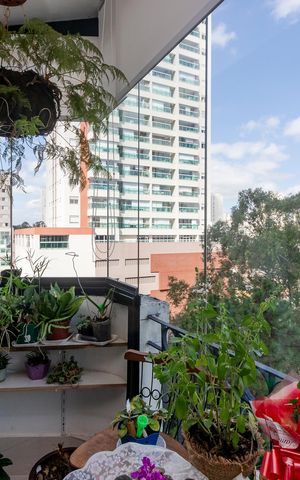 Apartamento à venda com 120m², 3 quartos e 2 vagas Apartamento à venda com 120m², 3 quartos e 2 vagasVaranda da Sala