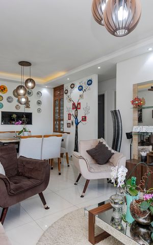 Apartamento à venda com 120m², 3 quartos e 2 vagas Apartamento à venda com 120m², 3 quartos e 2 vagasSala