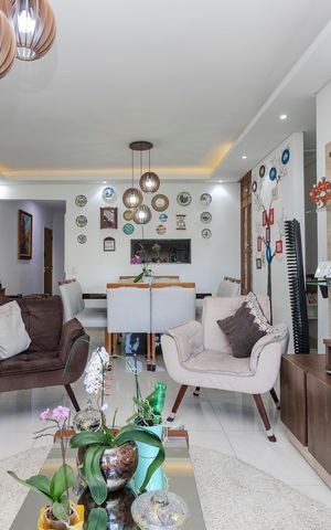 Apartamento à venda com 120m², 3 quartos e 2 vagas Apartamento à venda com 120m², 3 quartos e 2 vagasSala