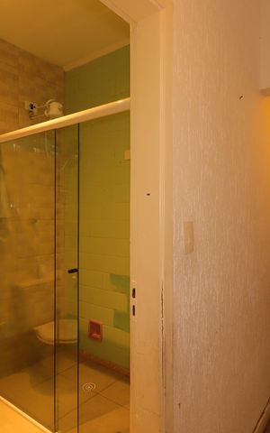 Casa à venda com 154m², 4 quartos e 2 vagasCorredor