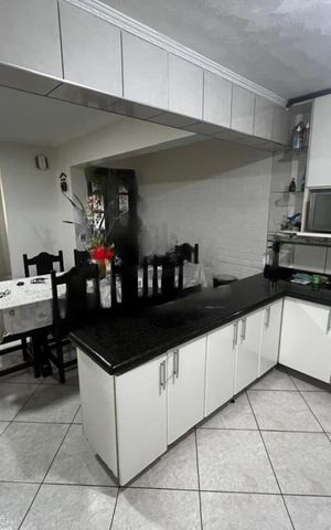 Casa à venda com 200m², 5 quartos e 3 vagas