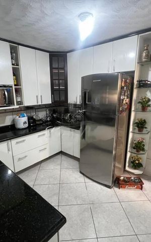 Casa à venda com 200m², 5 quartos e 3 vagas