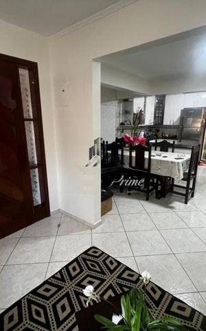 Casa à venda com 200m², 5 quartos e 3 vagas