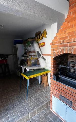 Casa à venda com 200m², 5 quartos e 3 vagas