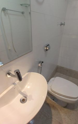 Apartamento para alugar com 150m², 3 quartos e 2 vagas Apartamento para alugar com 150m², 3 quartos e 2 vagasBanheiro de serviço