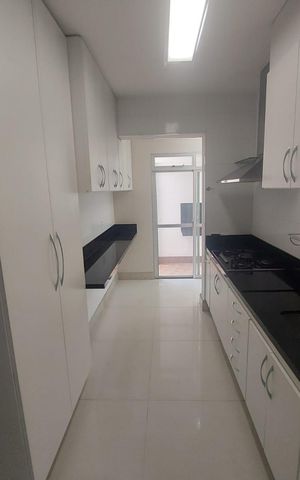 Apartamento para alugar com 150m², 3 quartos e 2 vagas Apartamento para alugar com 150m², 3 quartos e 2 vagasCozinha