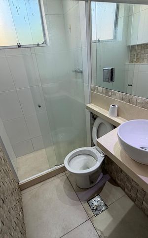 Apartamento à venda com 46m², 2 quartos e 1 vaga Apartamento à venda com 46m², 2 quartos e 1 vagaBanheiro