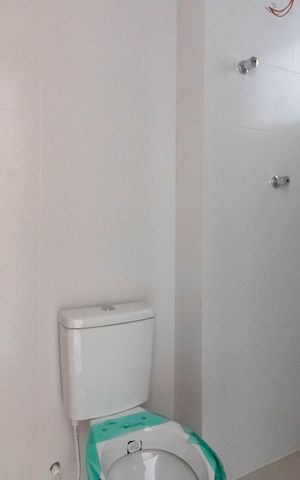 Apartamento à venda com 55m², 2 quartos e sem vaga Apartamento à venda com 55m², 2 quartos e sem vagaBanheiro