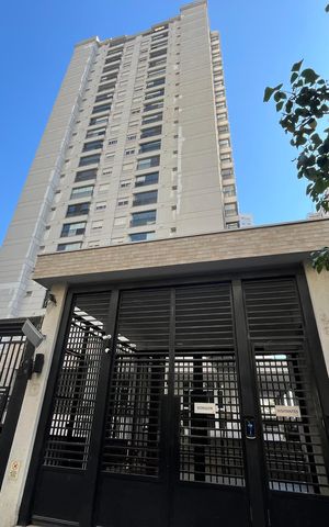 Apartamento à venda com 58m², 2 quartos e 1 vaga Apartamento à venda com 58m², 2 quartos e 1 vagaFachada e portaria