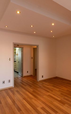 Apartamento para alugar com 150m², 3 quartos e 1 vaga Apartamento para alugar com 150m², 3 quartos e 1 vagaSala