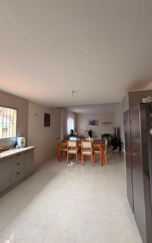 Casa de condomínio para alugar com 180m², 3 quartos e 2 vagas Casa de condomínio para alugar com 180m², 3 quartos e 2 vagasCozinha