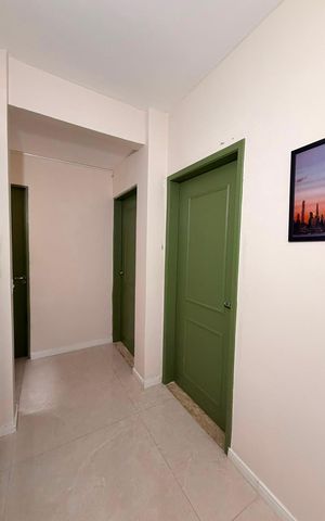 Casa de condomínio para alugar com 180m², 3 quartos e 2 vagas Casa de condomínio para alugar com 180m², 3 quartos e 2 vagasCorredor