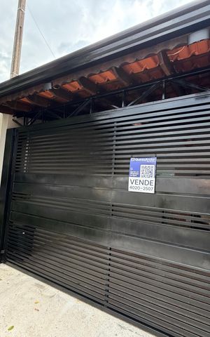 Casa à venda com 90m², 2 quartos e 2 vagasPlaquinha instalada COD GYZU-607
