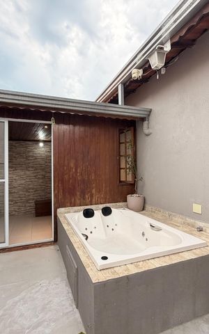 Casa à venda com 90m², 2 quartos e 2 vagasQuintal