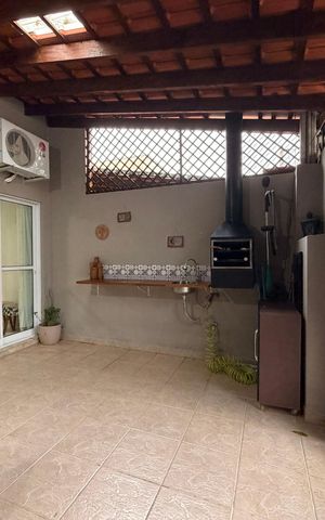 Casa à venda com 90m², 2 quartos e 2 vagasGaragem