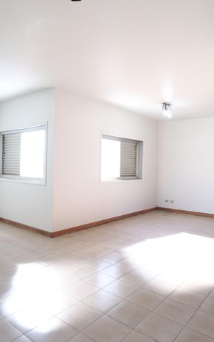 Apartamento para alugar com 230m², 3 quartos e 2 vagasSala
