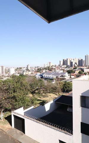 Apartamento para alugar com 230m², 3 quartos e 2 vagasVista