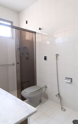 Apartamento para alugar com 230m², 3 quartos e 2 vagasBanheiro do Quarto 3