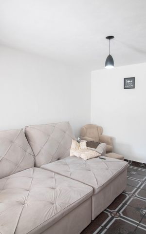 Casa à venda com 150m², 4 quartos e 2 vagas Casa à venda com 150m², 4 quartos e 2 vagasSALA