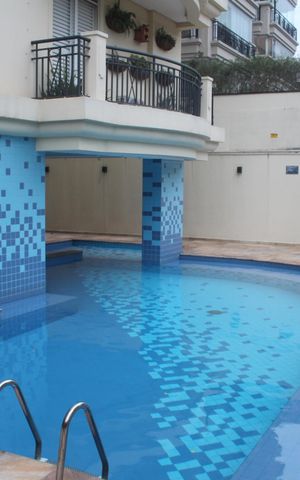 Apartamento à venda com 156m², 3 quartos e 3 vagasÁrea comum - Piscina