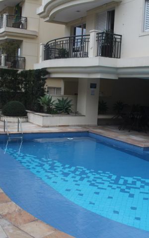 Apartamento à venda com 156m², 3 quartos e 3 vagasÁrea comum - Piscina