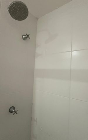 Apartamento para alugar com 48m², 1 quarto e 1 vaga Apartamento para alugar com 48m², 1 quarto e 1 vagaBanheiro