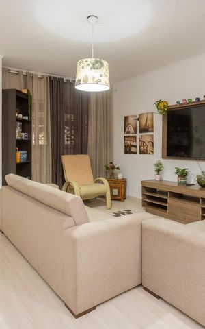 Casa à venda com 140m², 3 quartos e 2 vagasSala