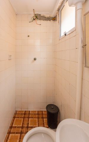 Casa à venda com 140m², 3 quartos e 2 vagasBanheiro de serviço