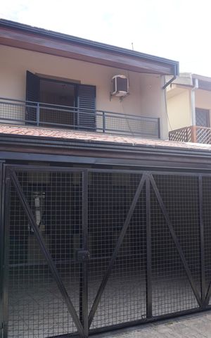 Casa para alugar com 201m², 3 quartos e 2 vagasFachada plaquinha YMGY - 506