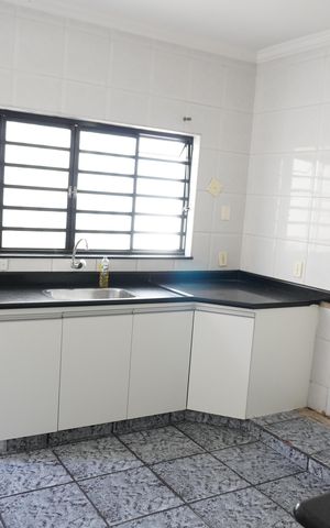 Casa para alugar com 201m², 3 quartos e 2 vagasCozinha