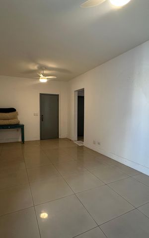 Apartamento para alugar com 90m², 3 quartos e 1 vaga Apartamento para alugar com 90m², 3 quartos e 1 vagaSala