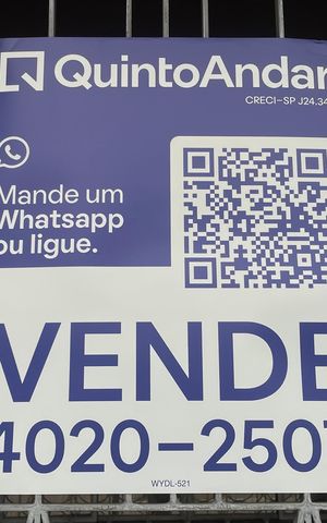 Casa à venda com 126m², 4 quartos e 2 vagas Casa à venda com 126m², 4 quartos e 2 vagasPlaca WYDL 521