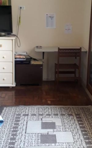 Casa à venda com 180m², 3 quartos e 2 vagas Casa à venda com 180m², 3 quartos e 2 vagasQuarto