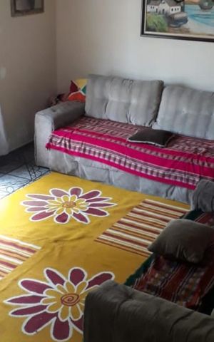 Casa à venda com 180m², 3 quartos e 2 vagas Casa à venda com 180m², 3 quartos e 2 vagasSala