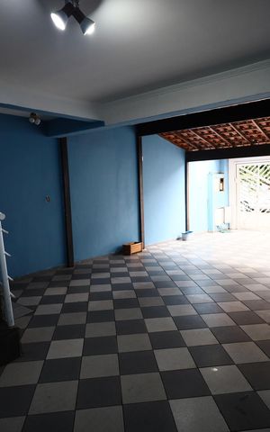 Casa à venda com 156m², 4 quartos e 4 vagasGaragem