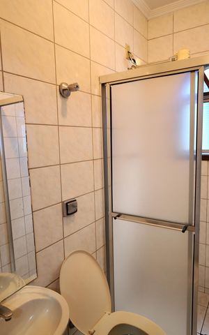 Casa à venda com 156m², 4 quartos e 4 vagasBanheiro de serviço