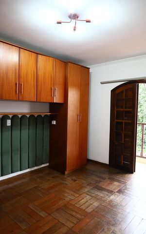 Casa à venda com 156m², 4 quartos e 4 vagasSuíte 1