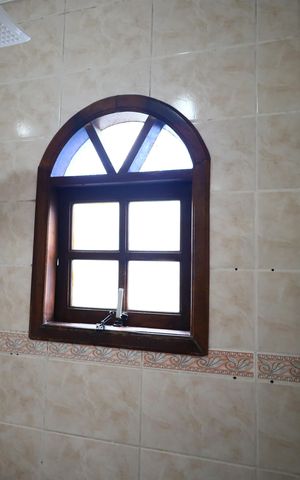 Casa à venda com 156m², 4 quartos e 4 vagasBanheiro 2