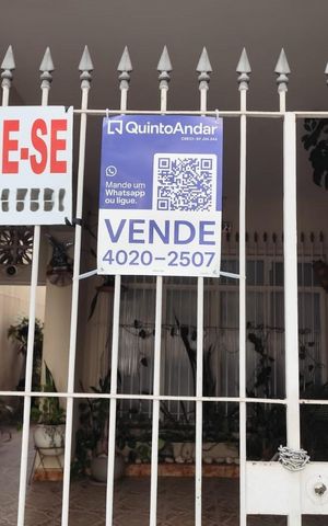 Casa à venda com 180m², 3 quartos e 1 vaga Casa à venda com 180m², 3 quartos e 1 vagaPlaquinha