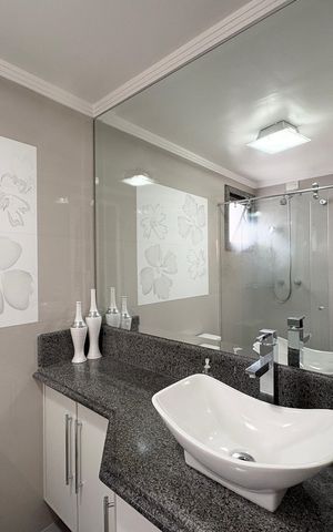 Apartamento à venda com 70m², 3 quartos e 1 vaga Apartamento à venda com 70m², 3 quartos e 1 vagaBanheiro da Suíte
