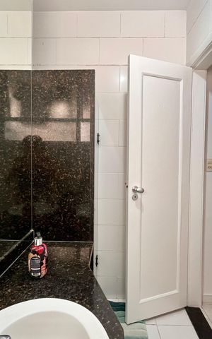 Apartamento à venda com 105m², 3 quartos e sem vaga Apartamento à venda com 105m², 3 quartos e sem vagaBanheiro social