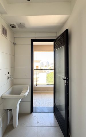 Apartamento à venda com 58m², 2 quartos e 1 vagaÁrea de Serviço