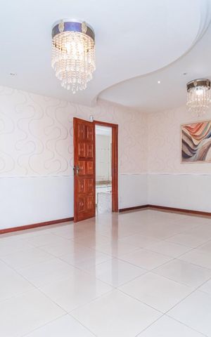 Casa para alugar com 210m², 4 quartos e 2 vagasSala