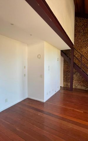 Casa à venda com 105m², 2 quartos e 1 vaga Casa à venda com 105m², 2 quartos e 1 vagaSala